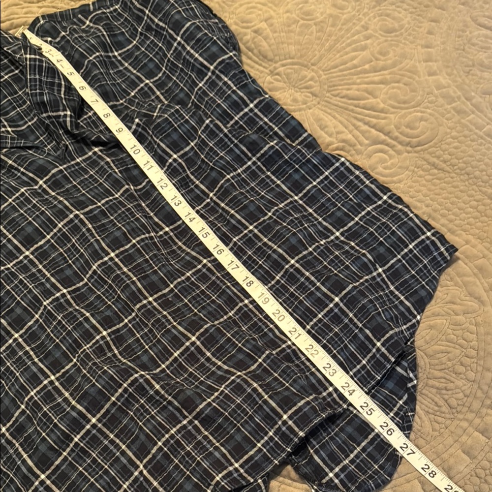 Madewell Blue and White Relaxed Button Down Shirt - Picture 10 of 10